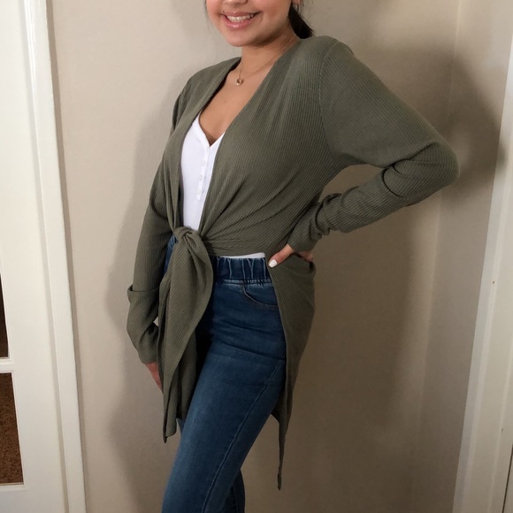 Light Weight Cardigan - Picture 3 of 3